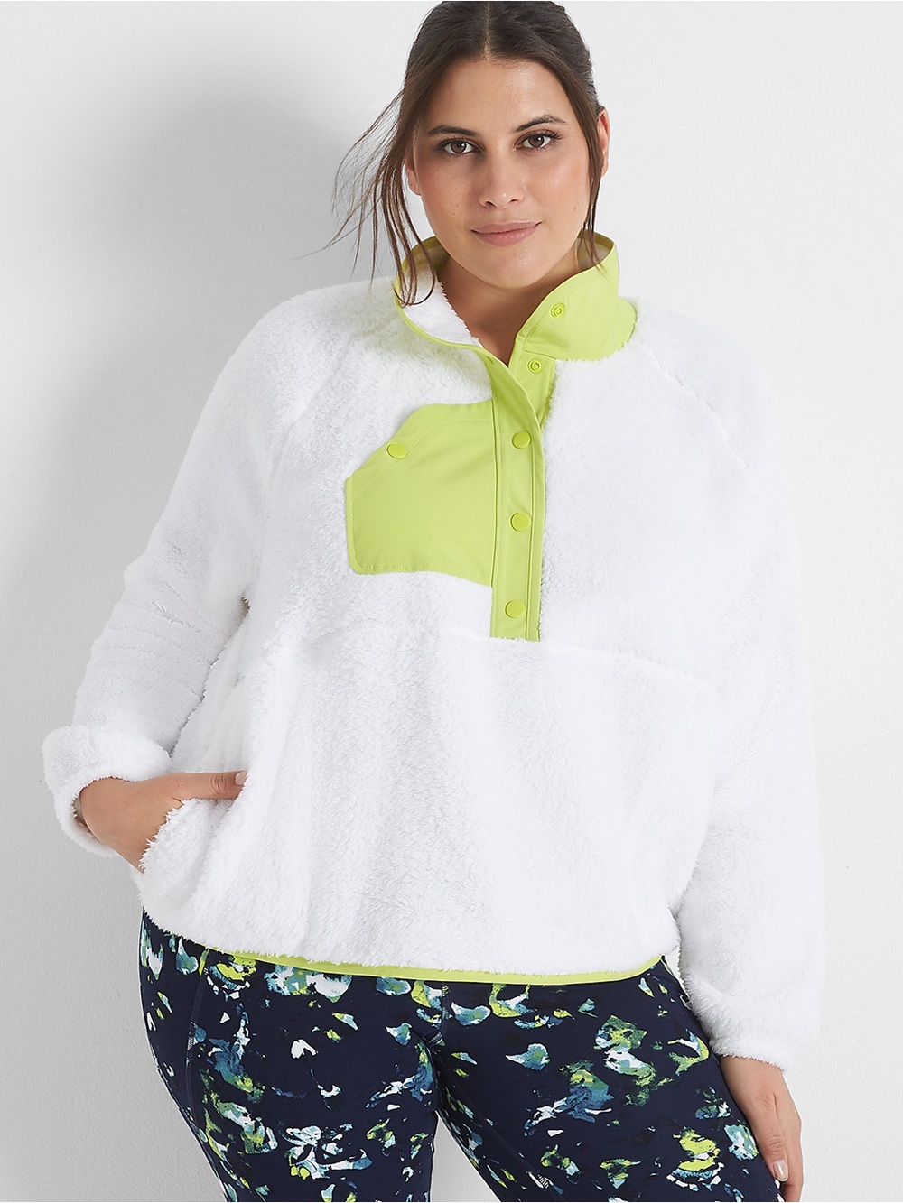 LIVI Crop Snap-Up Sherpa Pullover